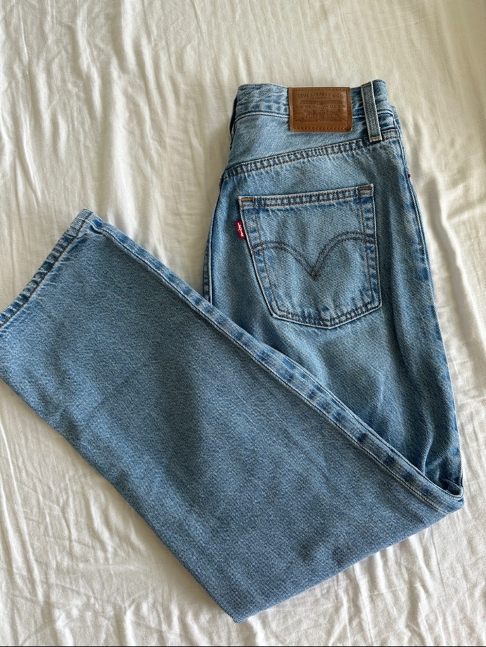 Levi's Premium Light Blue Distressed Women's Straight-Leg Jeans